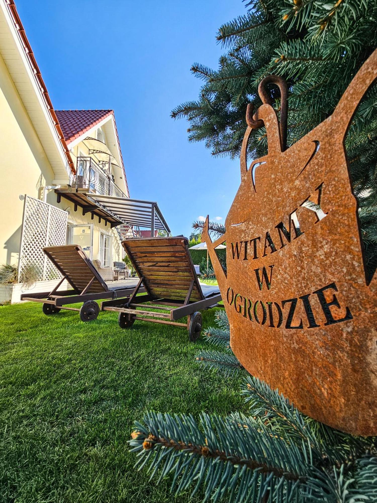 Apartamenty "La Villa" Z Klimatyzacja, Ogrodem, Parkingiem, Blisko Centrum Kudowa Zdroj Exterior photo