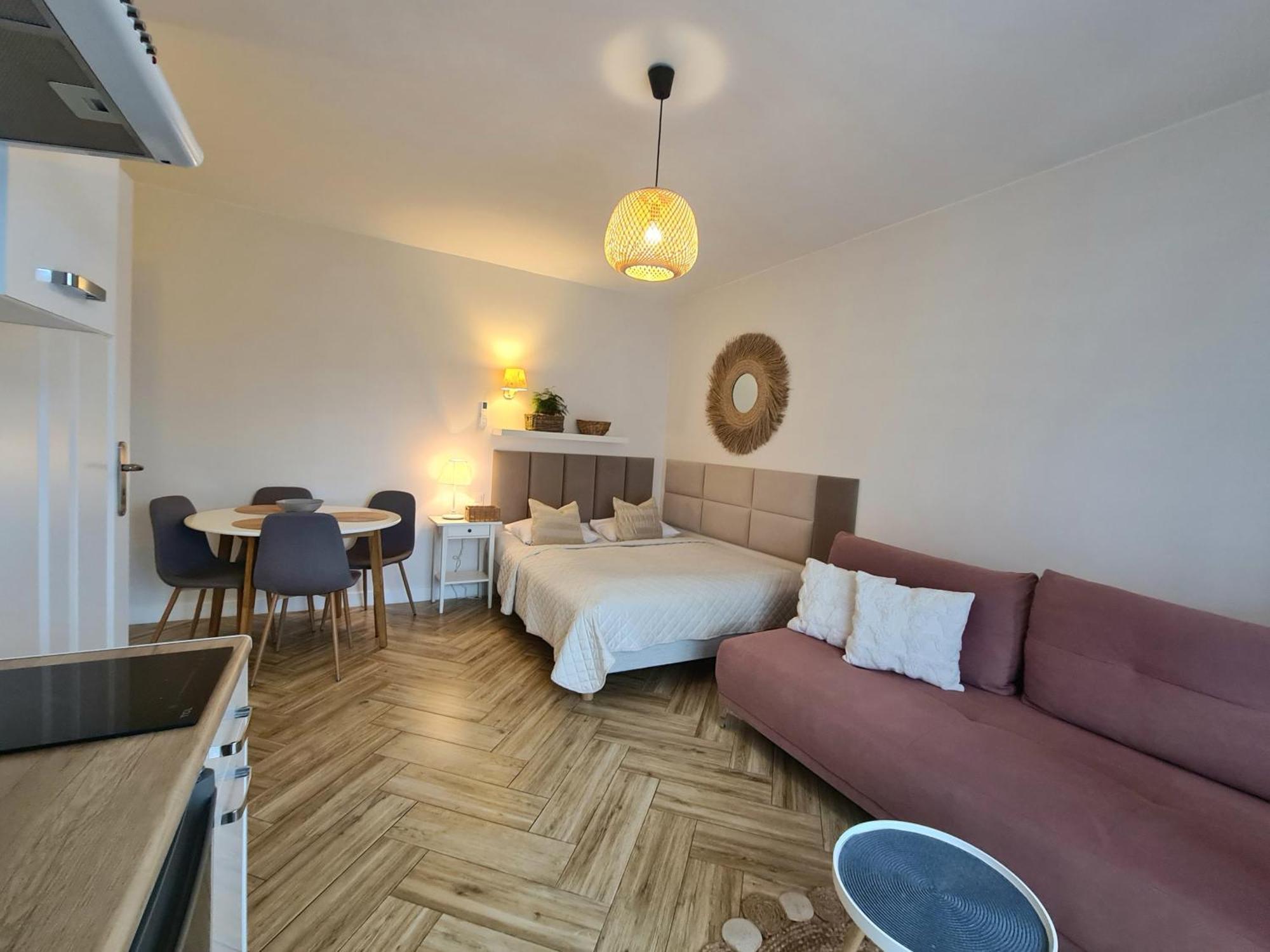 Apartamenty "La Villa" Z Klimatyzacja, Ogrodem, Parkingiem, Blisko Centrum Kudowa Zdroj Exterior photo